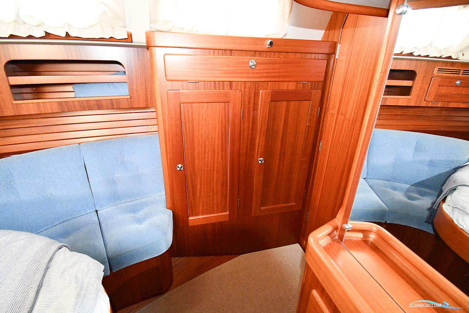 Hallberg-Rassy 48