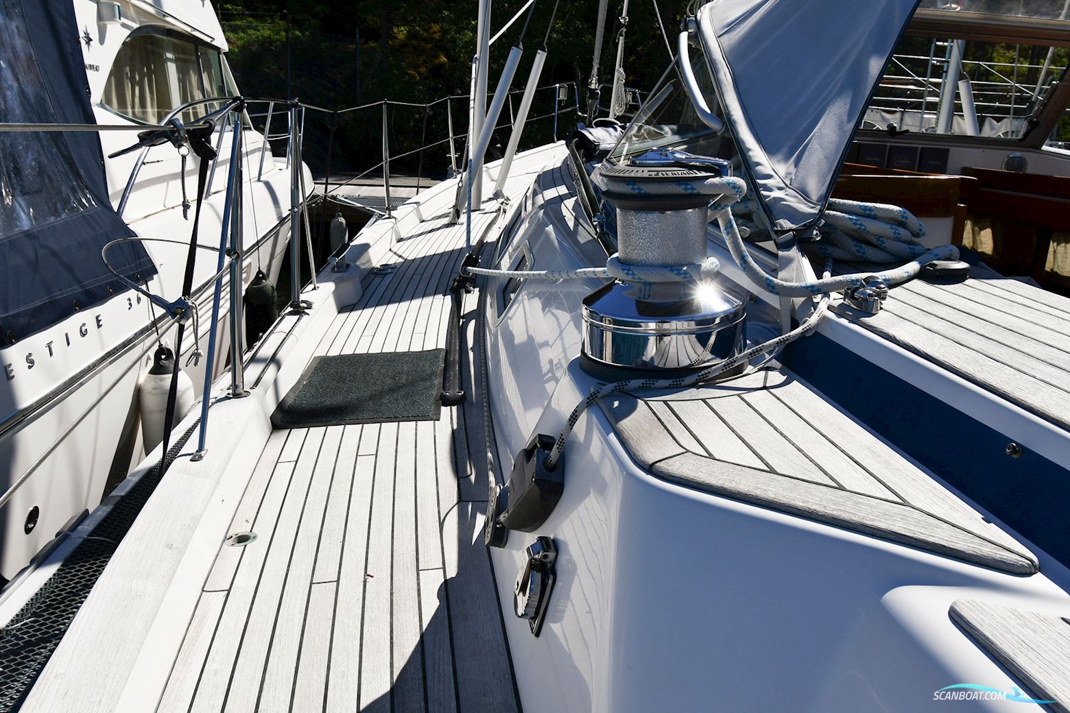 Hallberg-Rassy 48