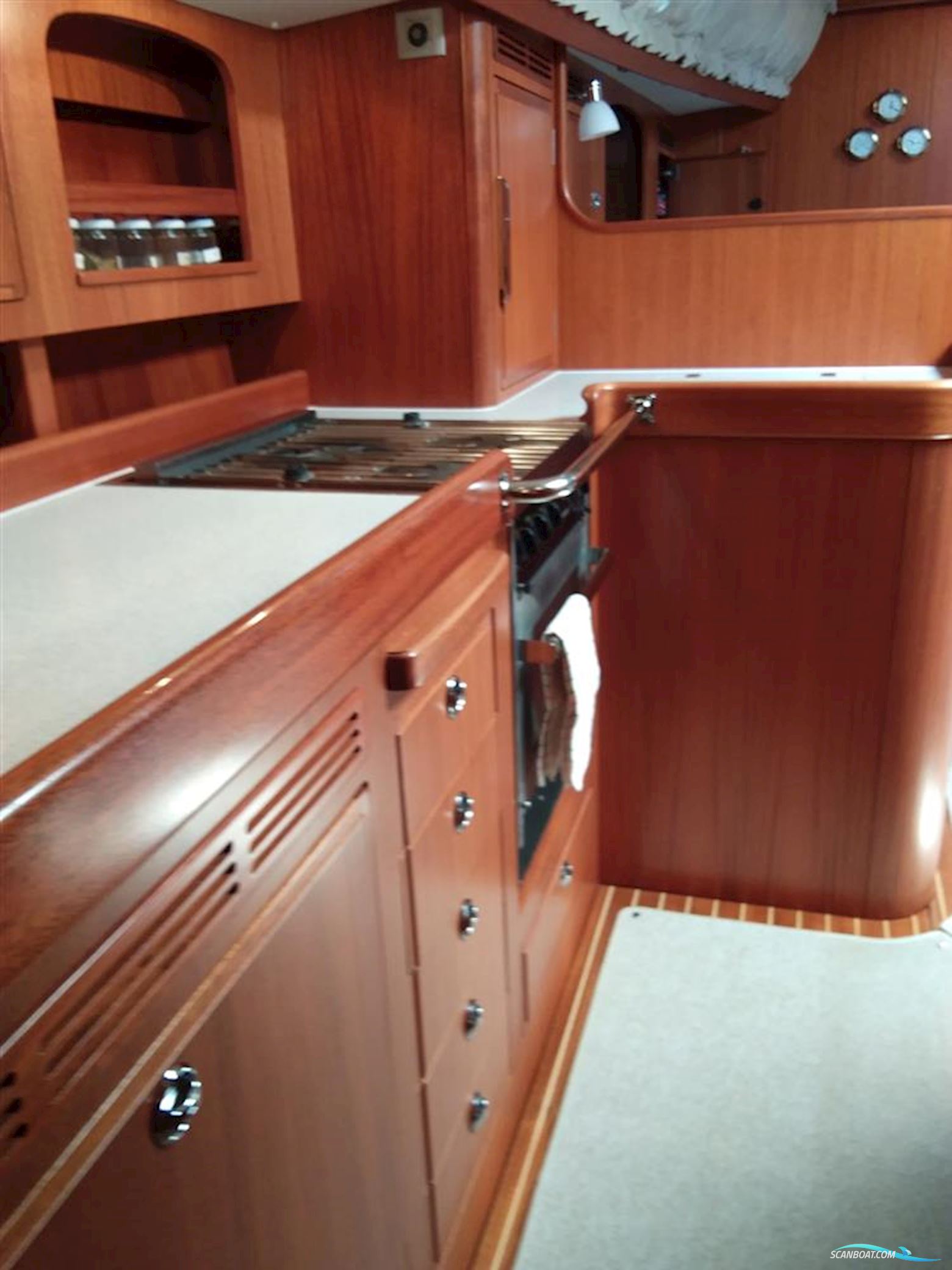 Hallberg Rassy 48