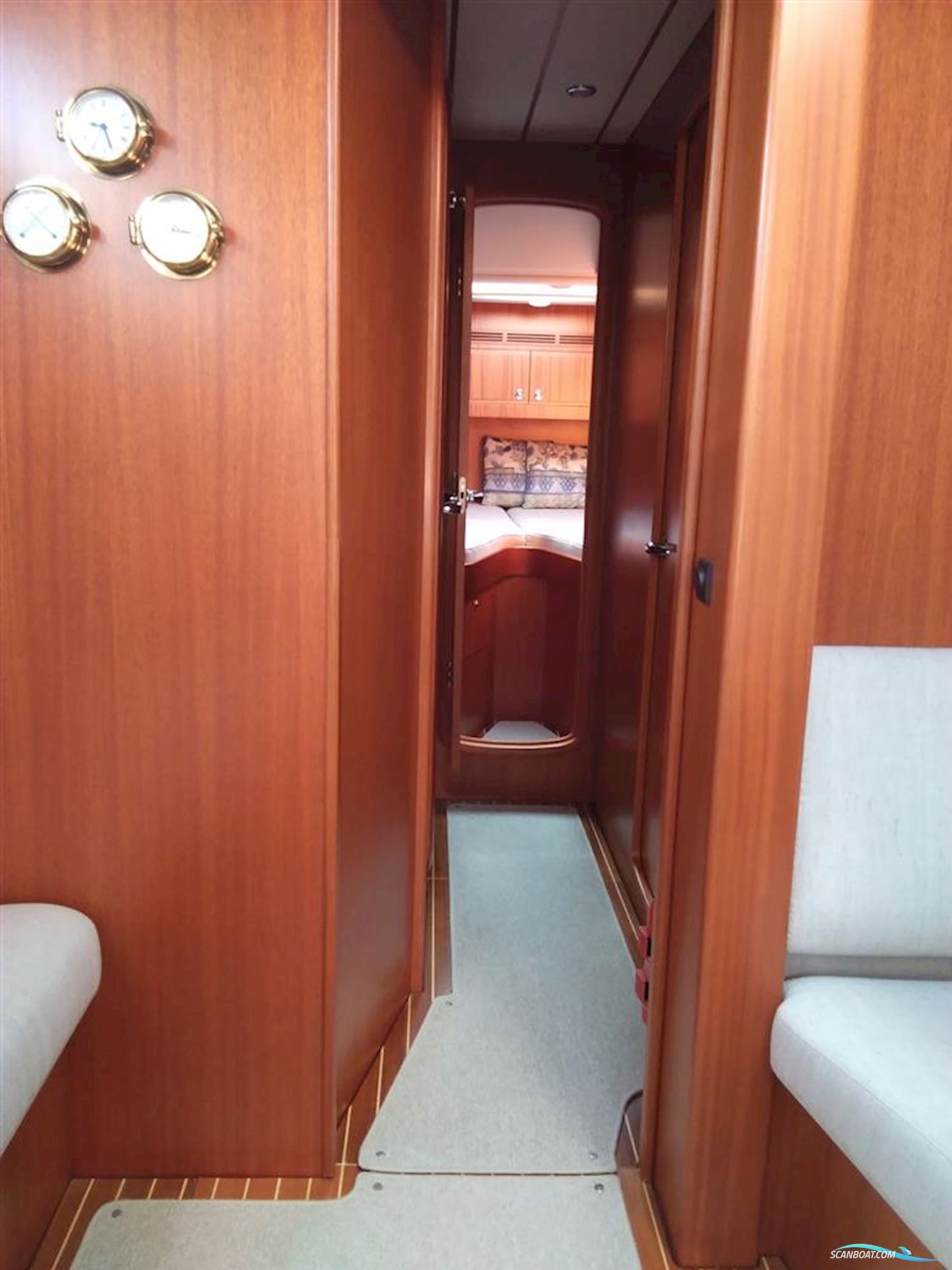Hallberg Rassy 48