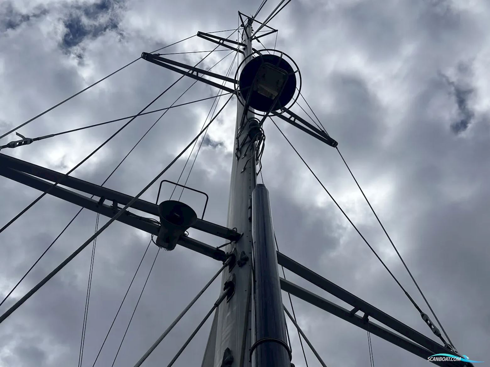 Hallberg-Rassy 54