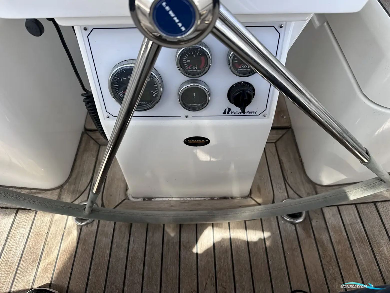 Hallberg-Rassy 54