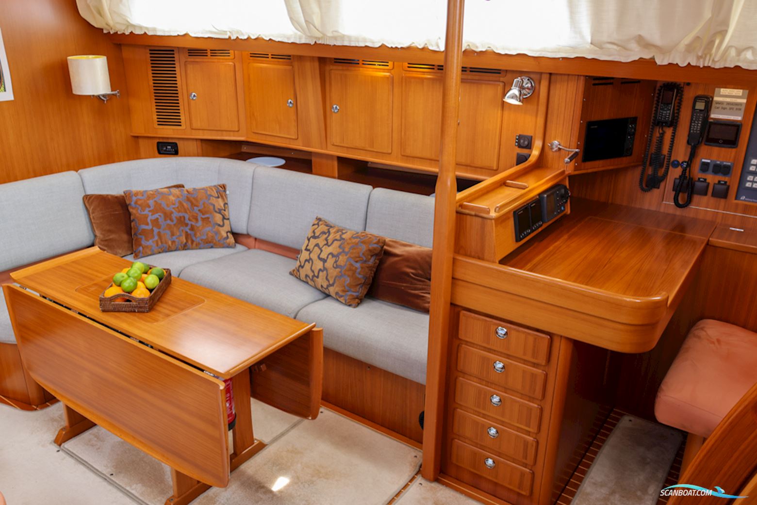 Hallberg-Rassy 54