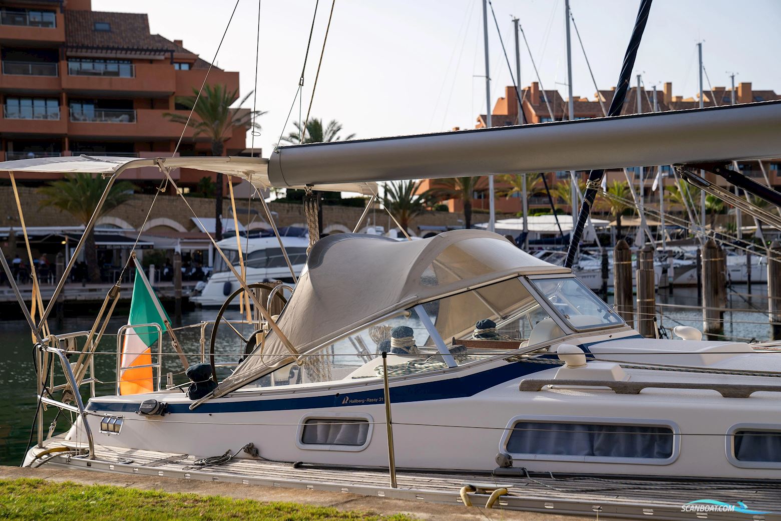 Hallberg Rassy Monsun 31