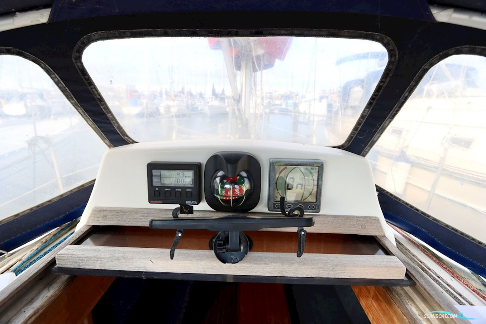 Hanse 301