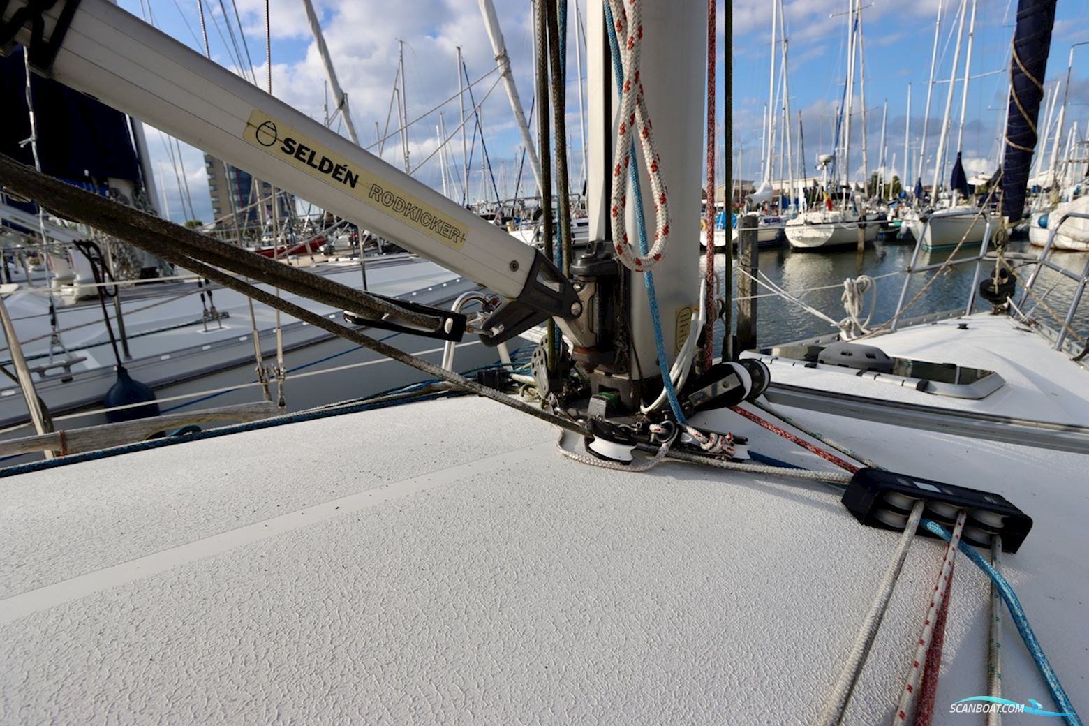 Hanse 301