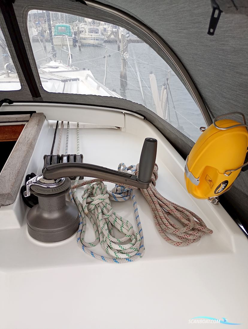 Hanse 320