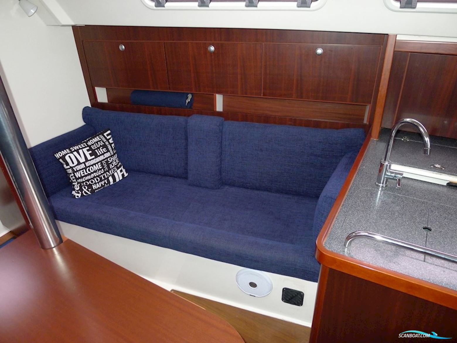 Hanse 320