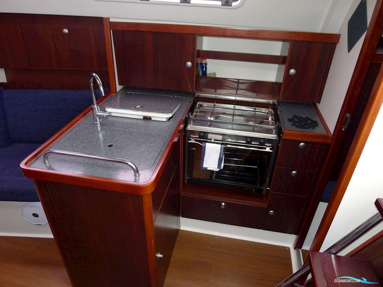 Hanse 320