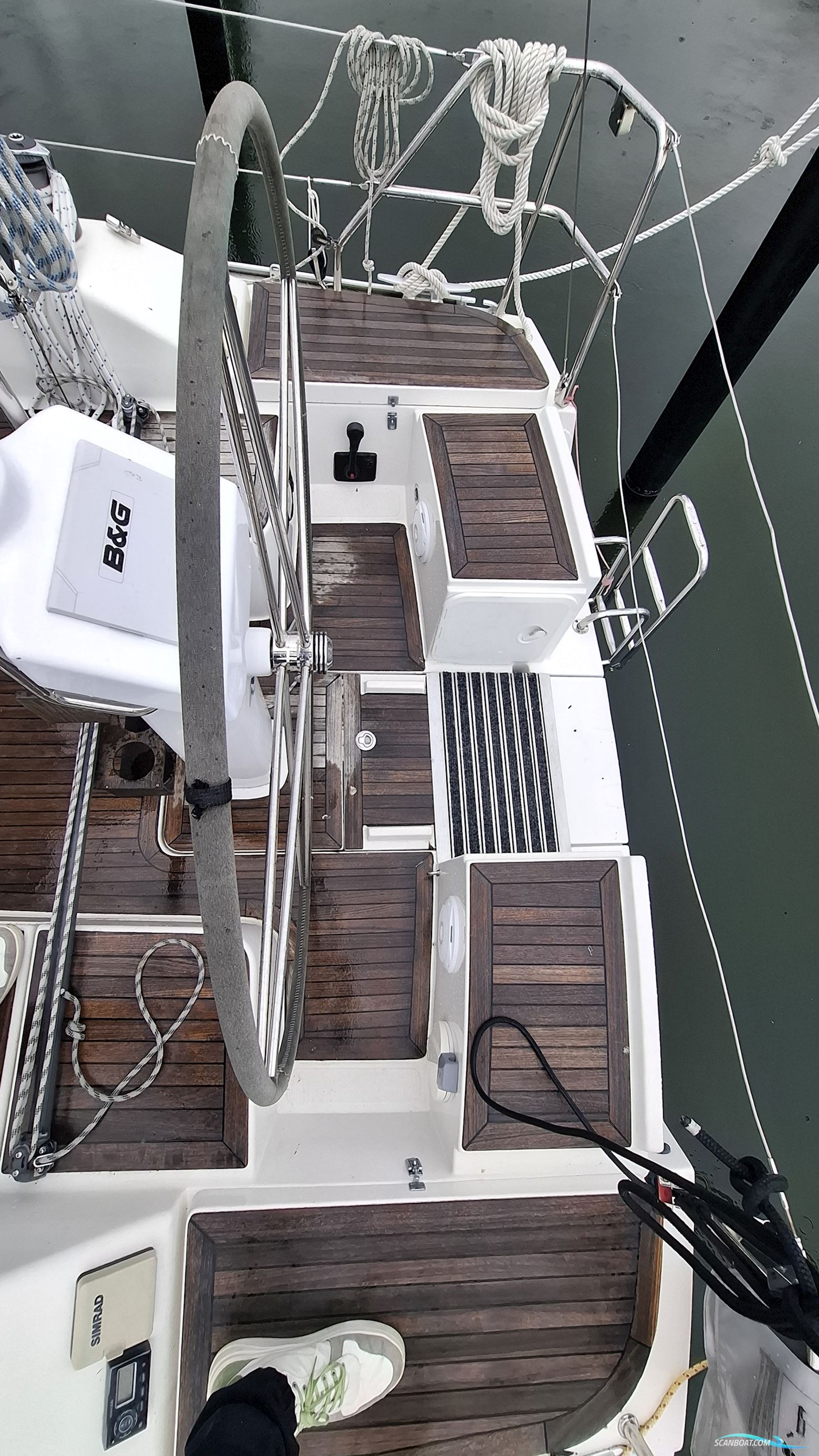 Hanse 320