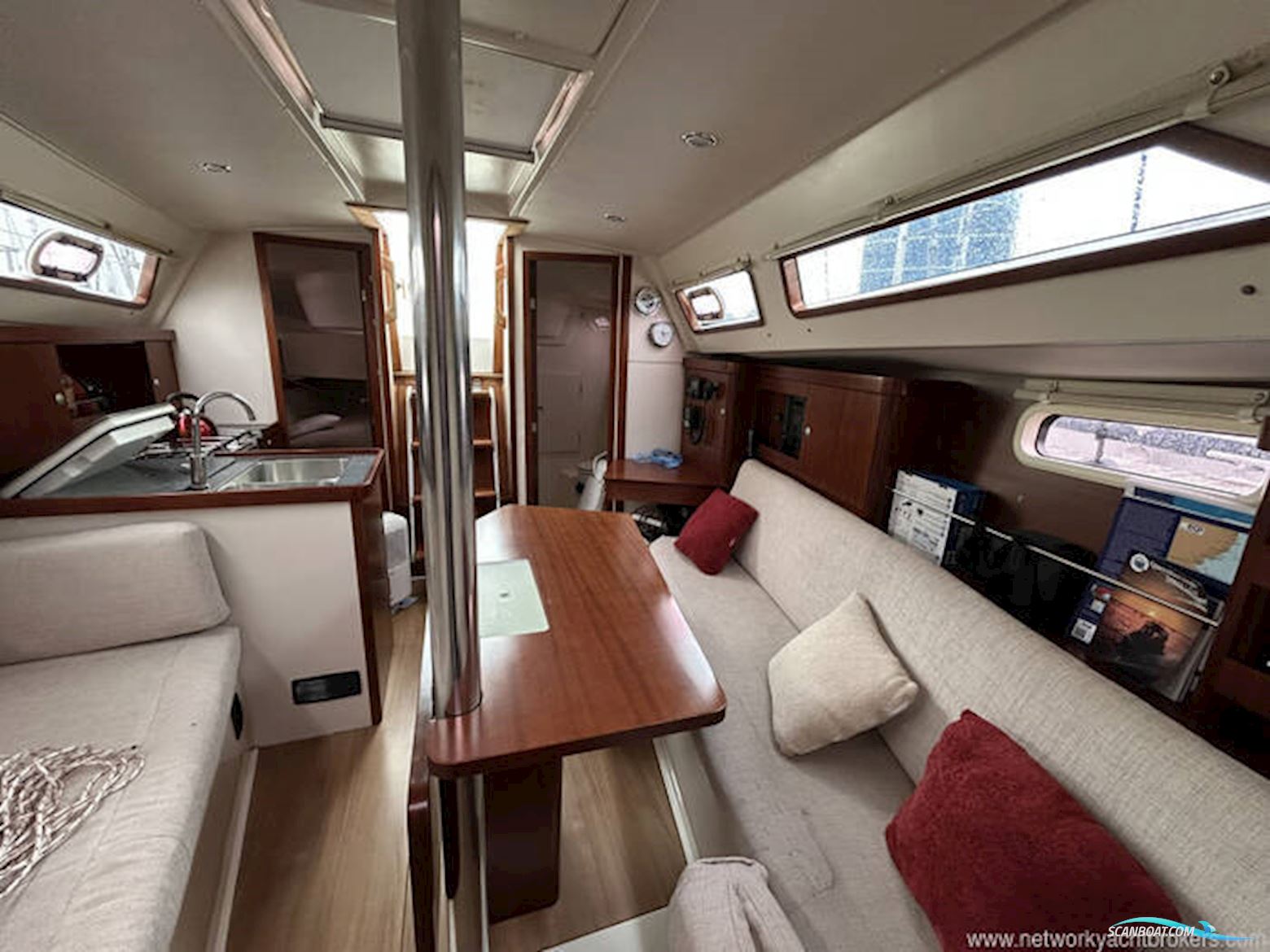 Hanse 320