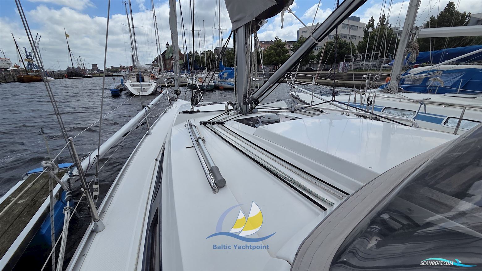 Hanse 320