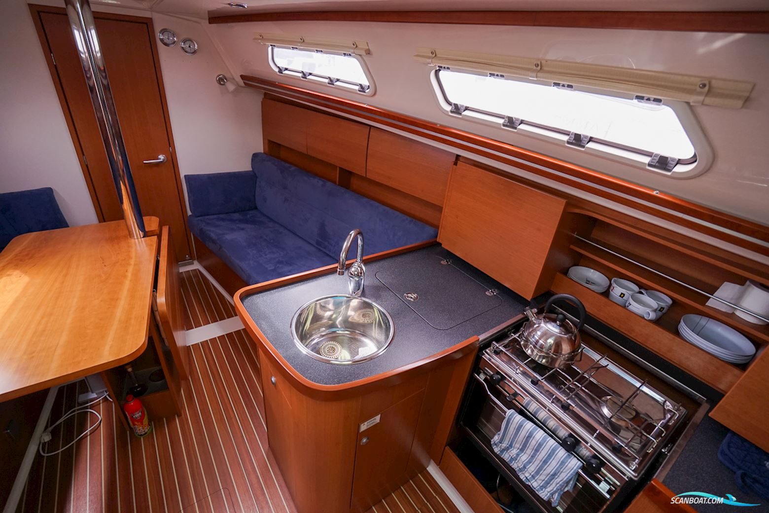Hanse 325