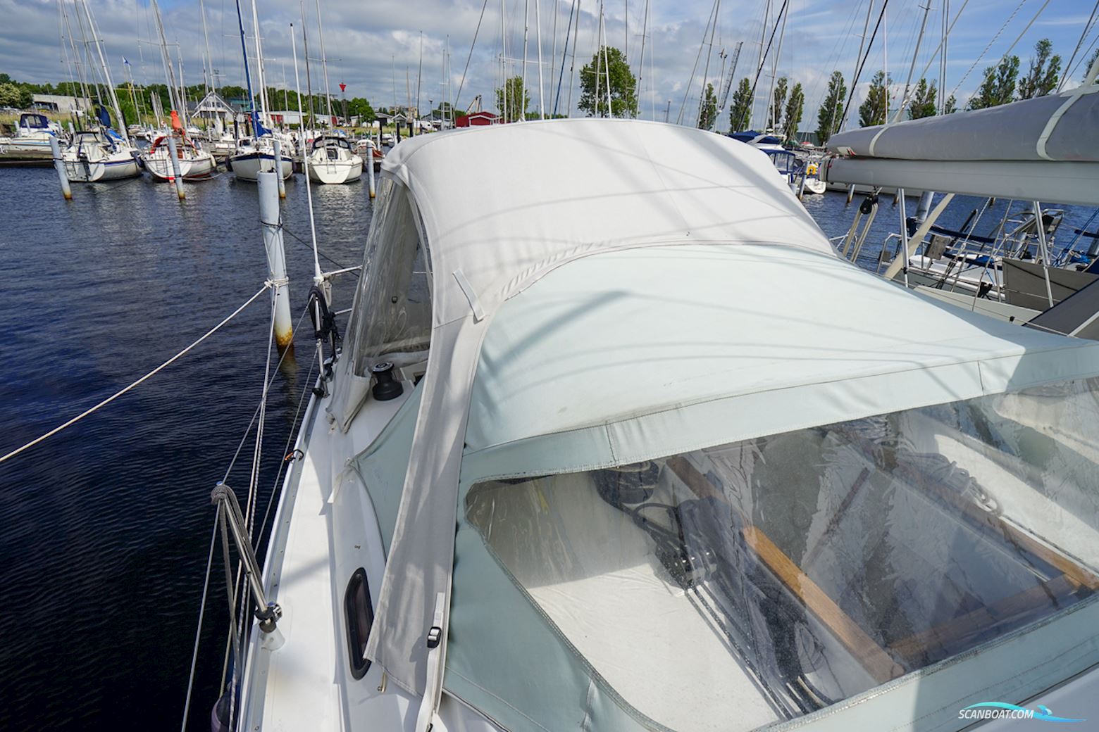 Hanse 325