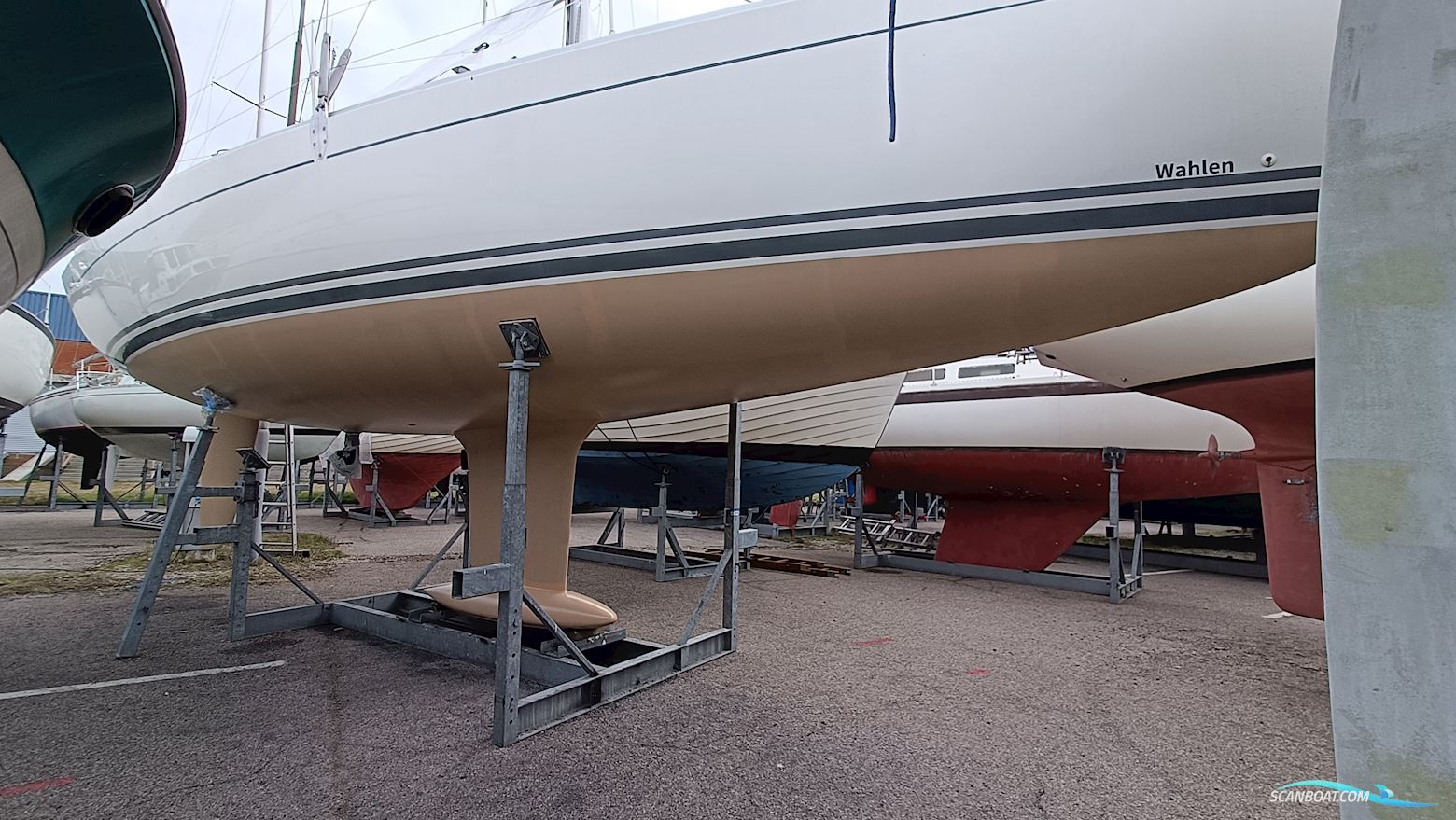 Hanse 325