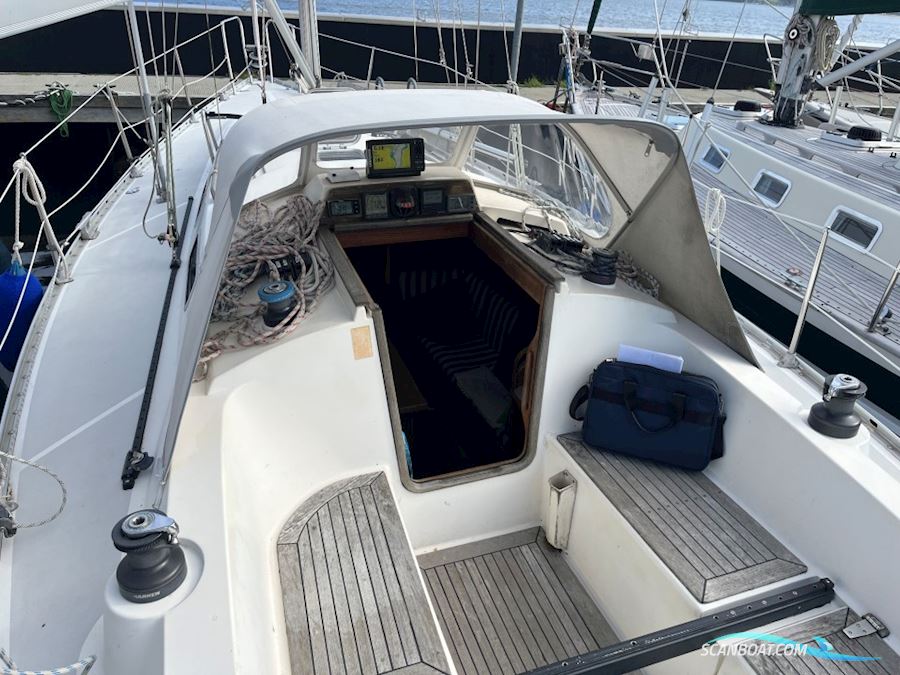 Hanse 331