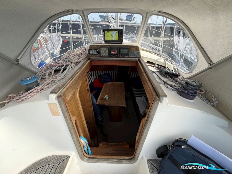 Hanse 331
