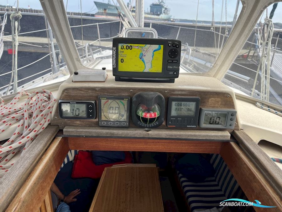 Hanse 331