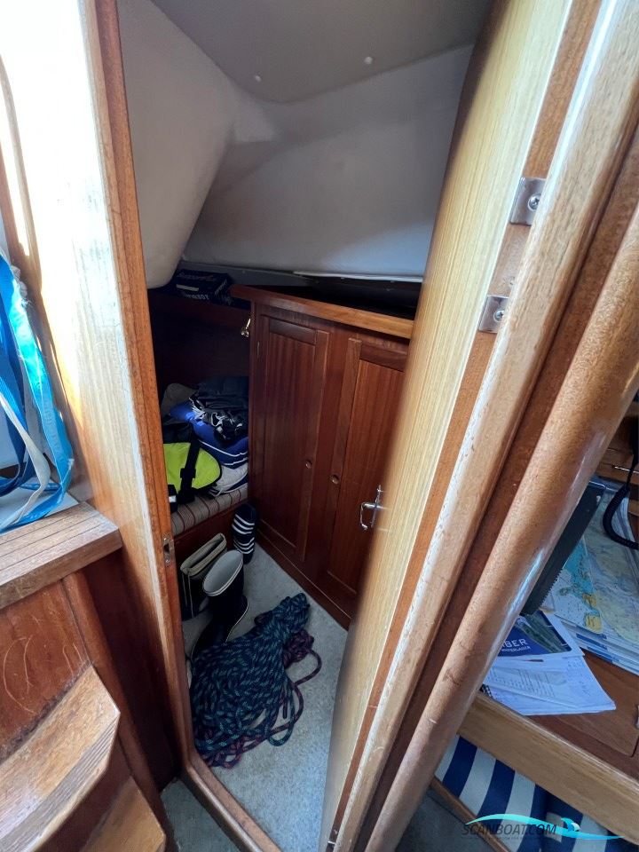 Hanse 331