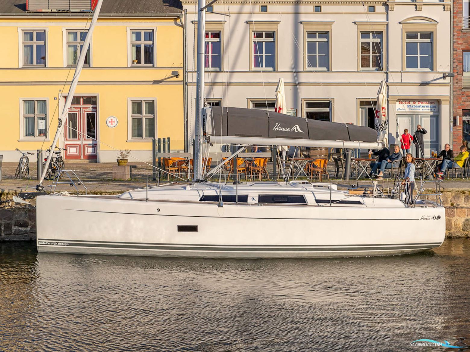 Hanse 348