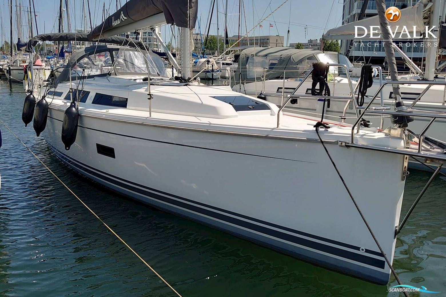 Hanse 348