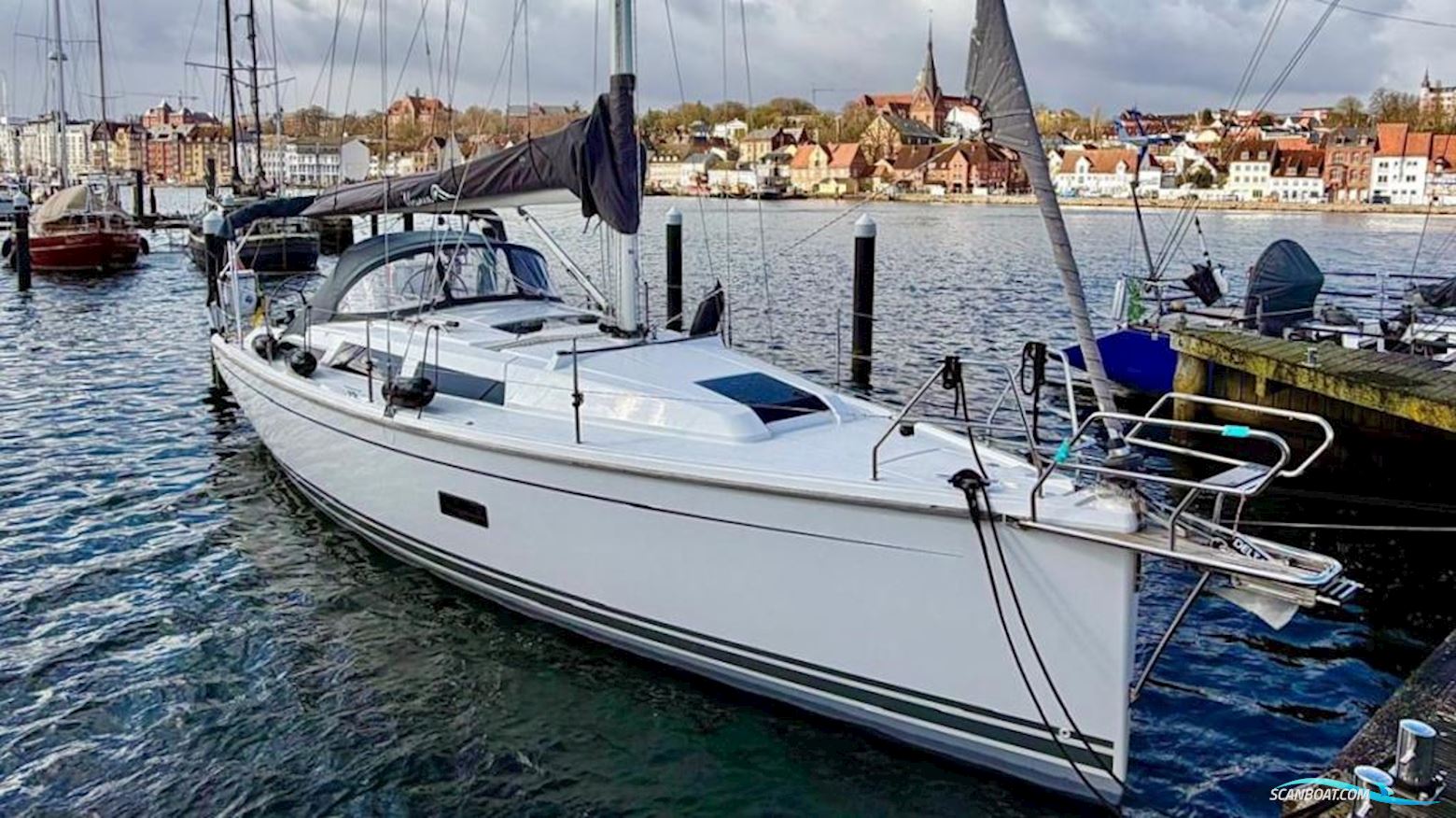 Hanse 348