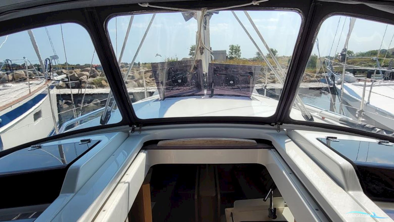 Hanse 348