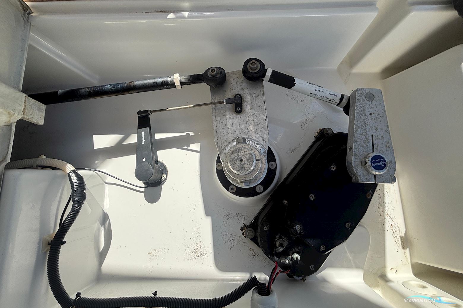 Hanse 370