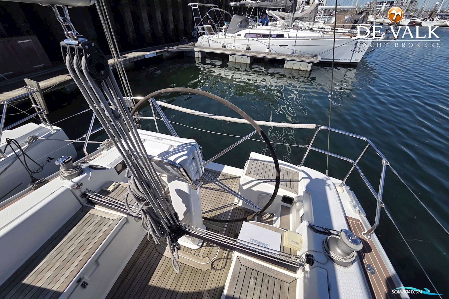 Hanse 370