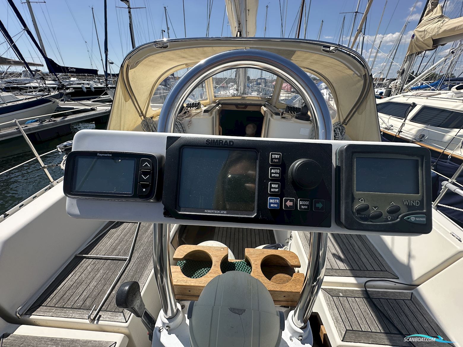 Hanse 371