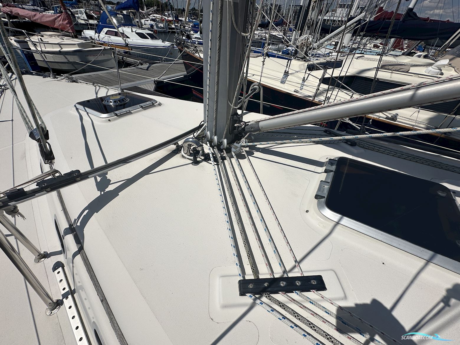 Hanse 371