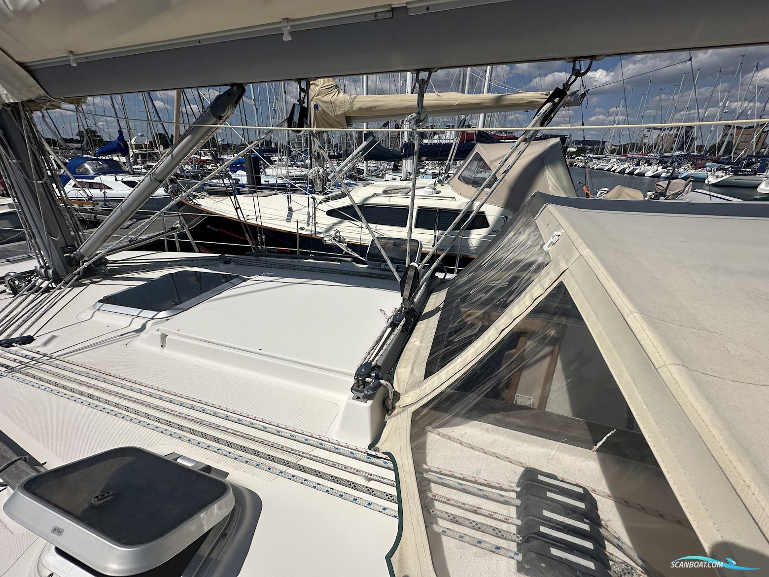 Hanse 371