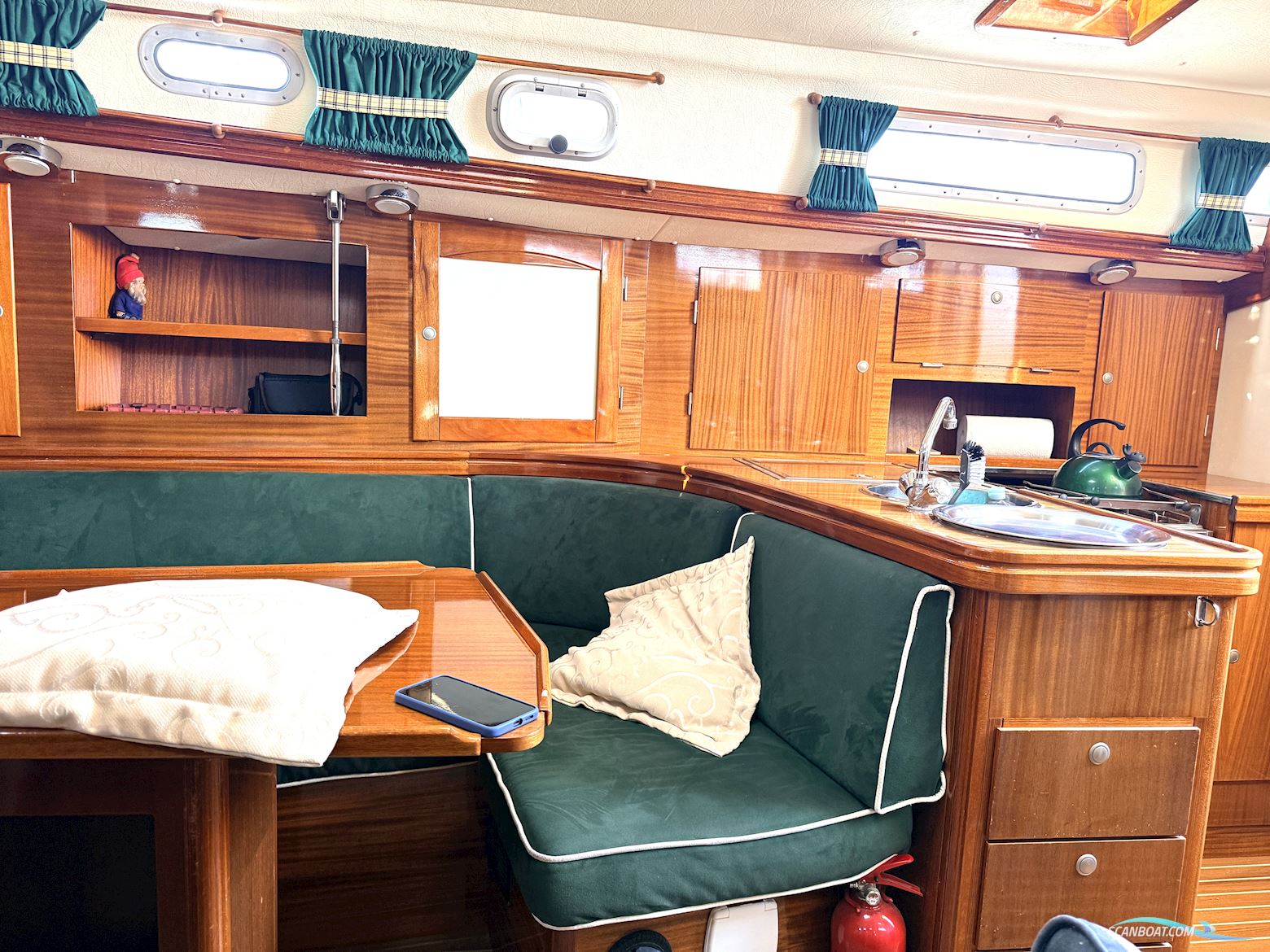 Hanse 371
