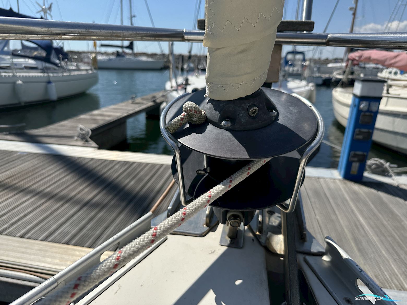 Hanse 371