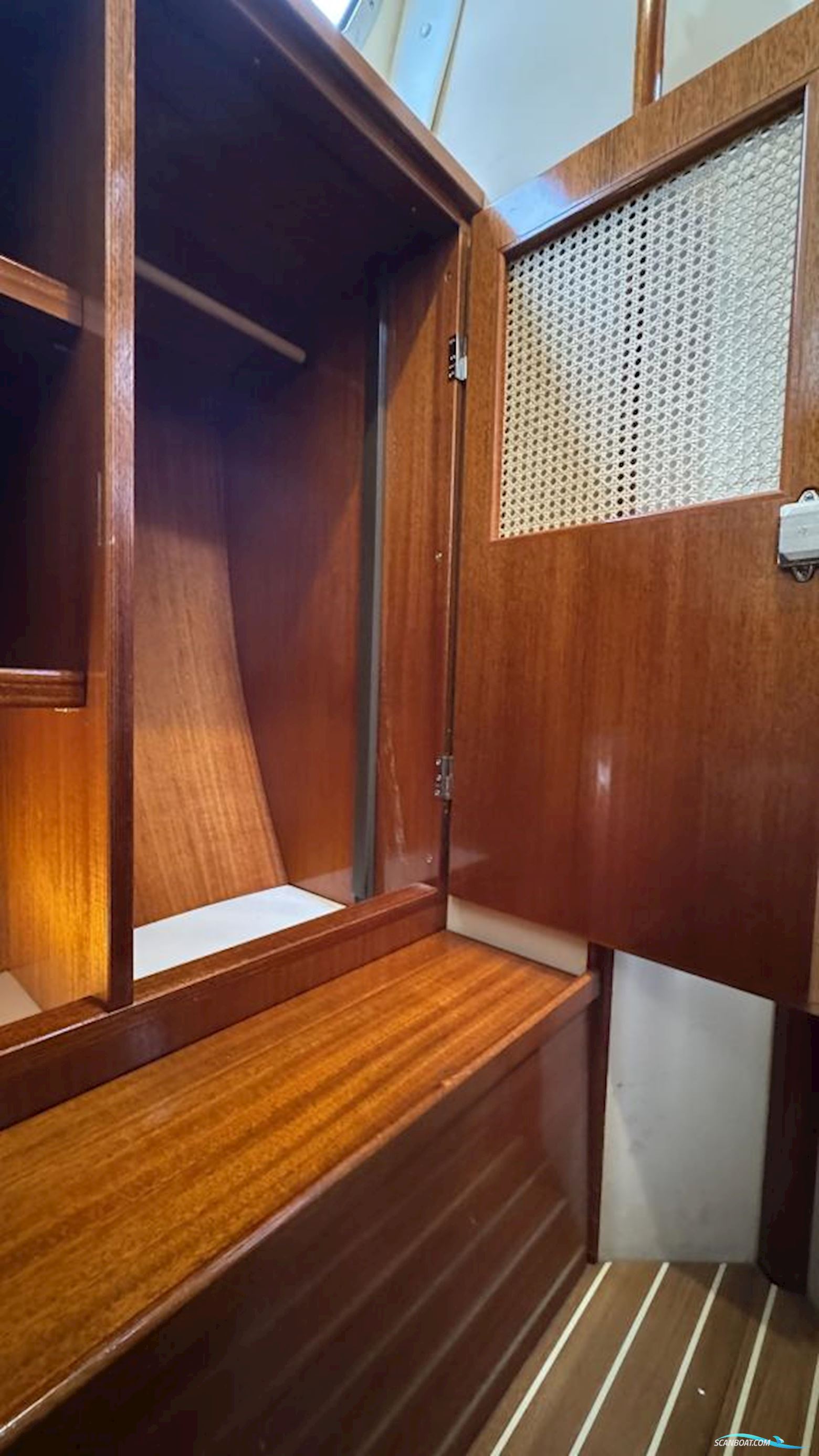 Hanse 371