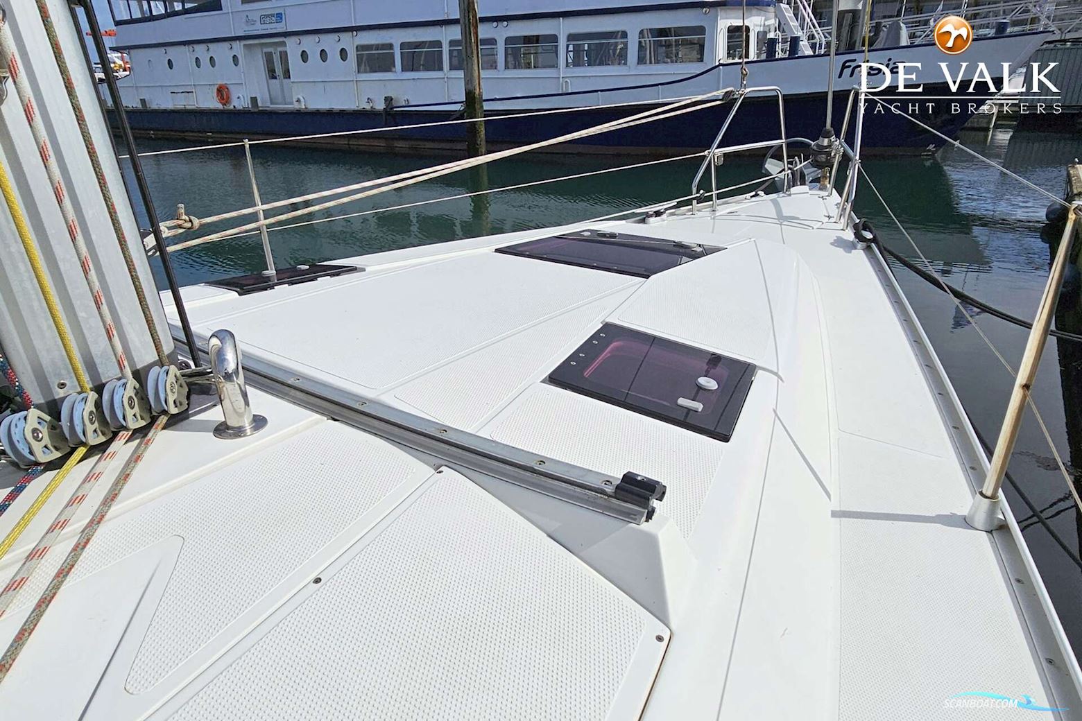 Hanse 375