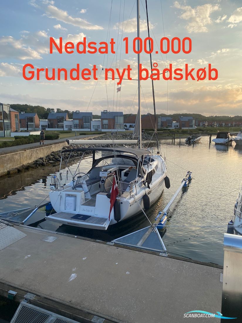 Hanse 385 - 3 Cabin Sailingboat 2015, with Volvo Penta D1-30 engine, Denmark