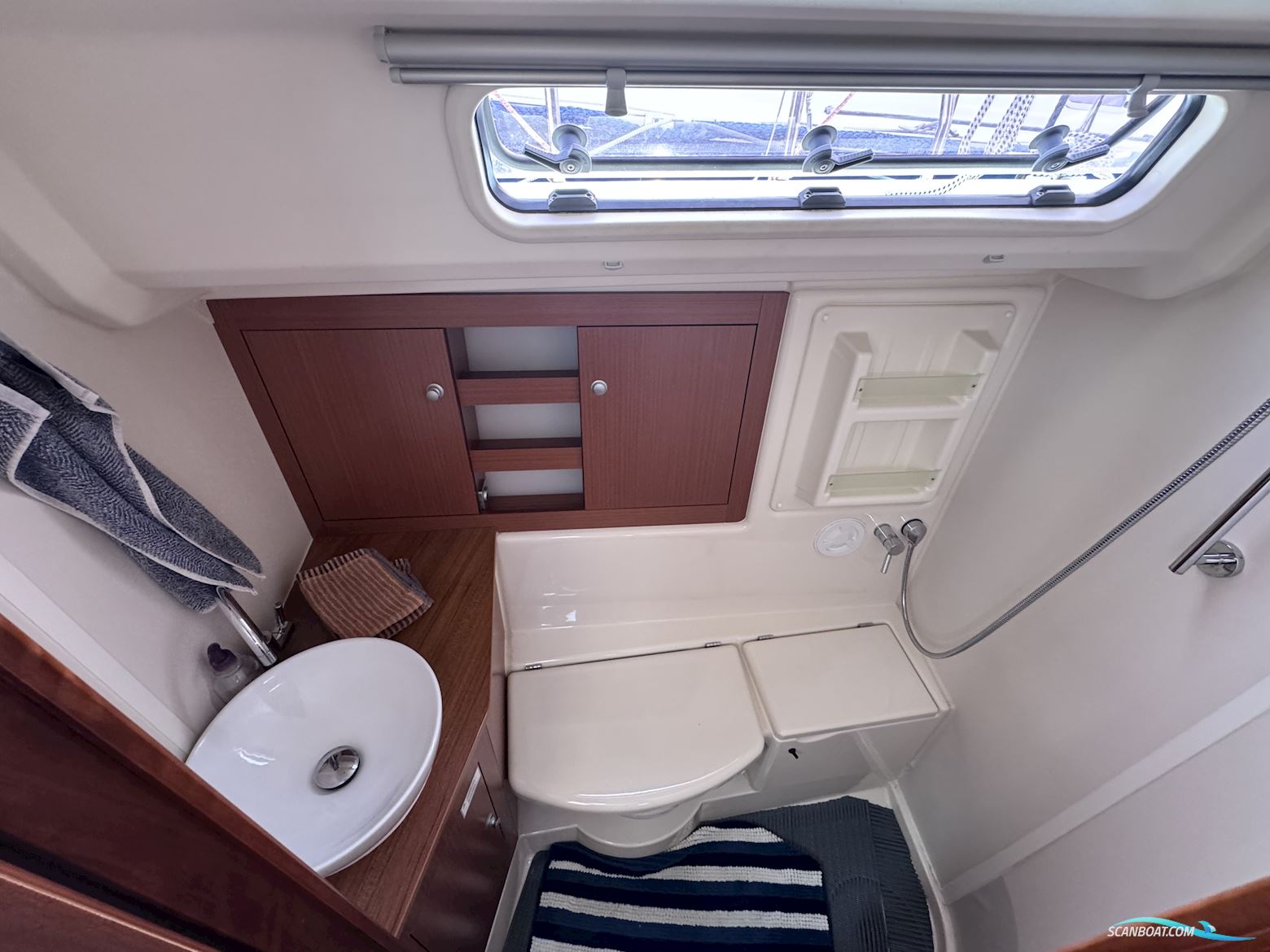 Hanse 385