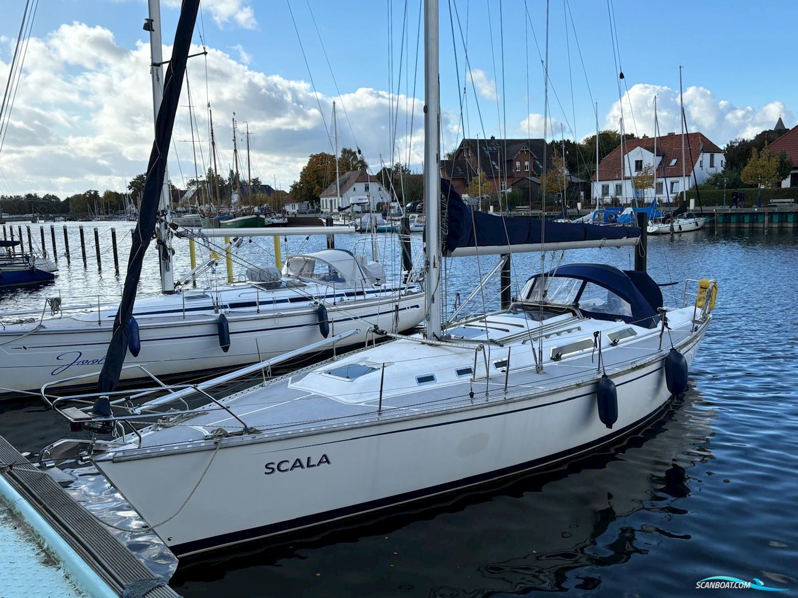 Hanse 401 Sailingboat 1998, with Volvo-Penta MD22 L-Sail engine, Germany