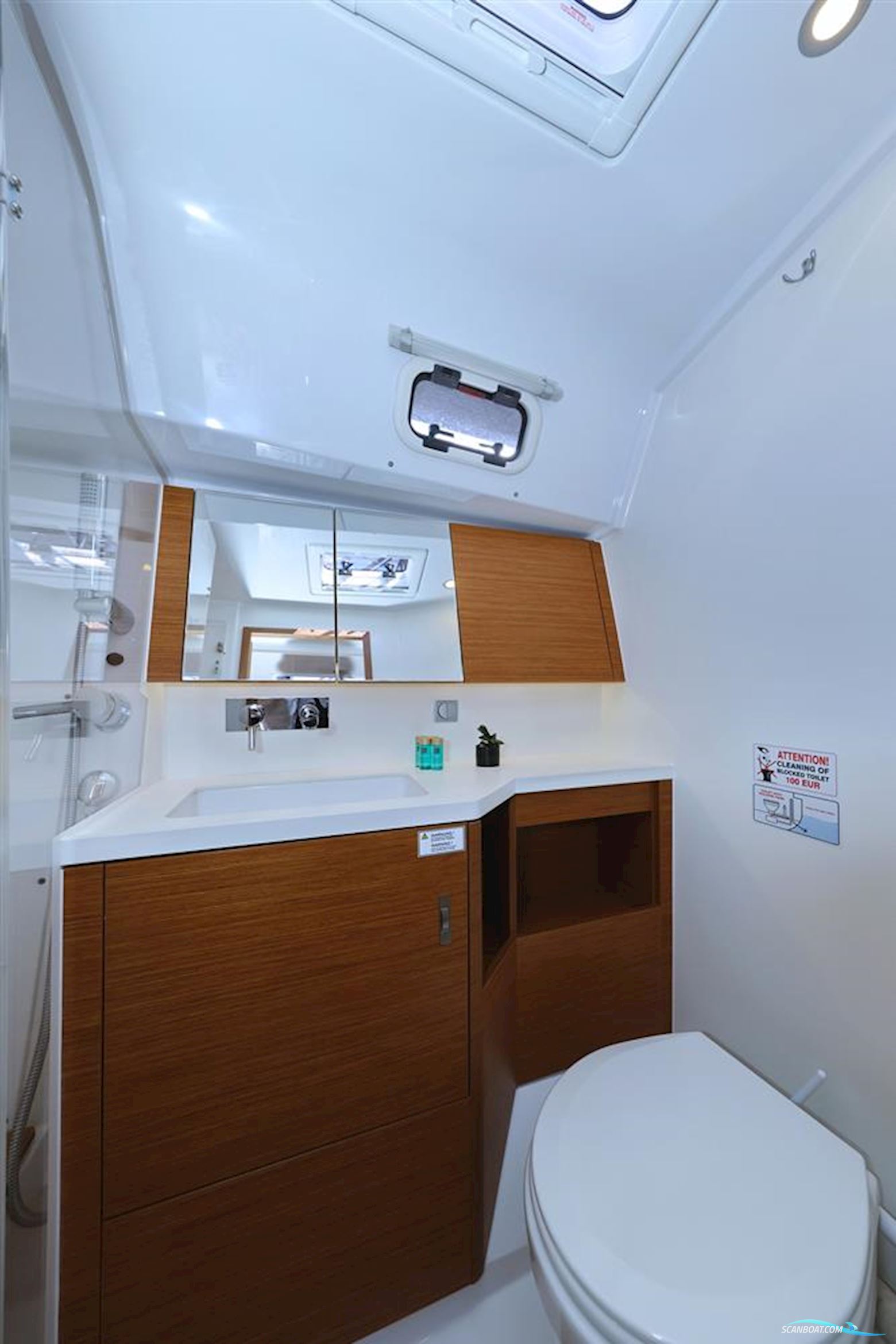 Hanse 410