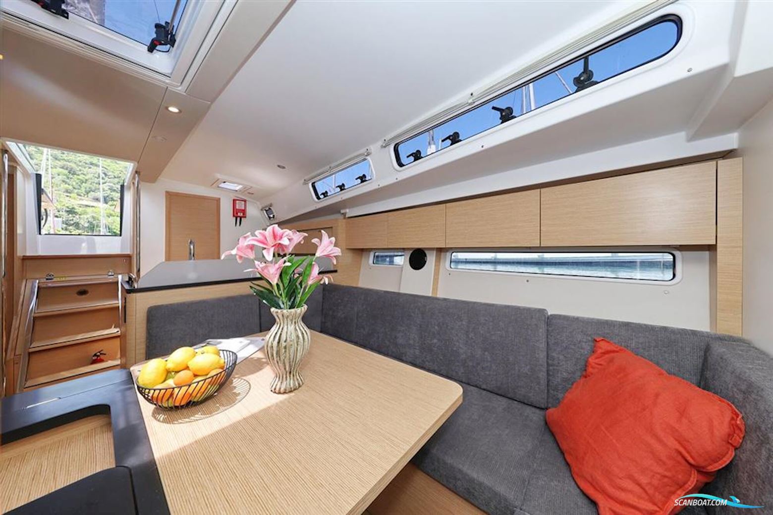 Hanse 410