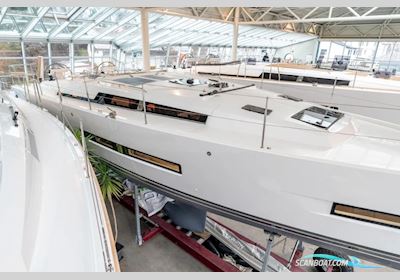 Hanse 410 Sailingboat 2024, with Yanmar 3JH40 engine, Germany