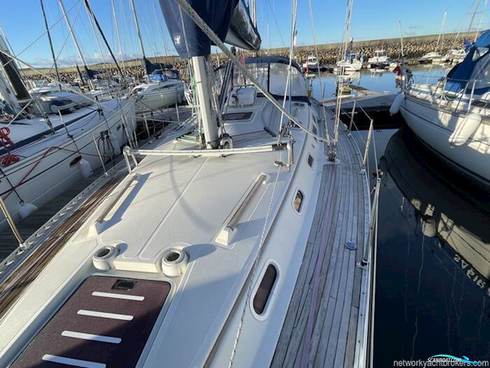 Hanse 411