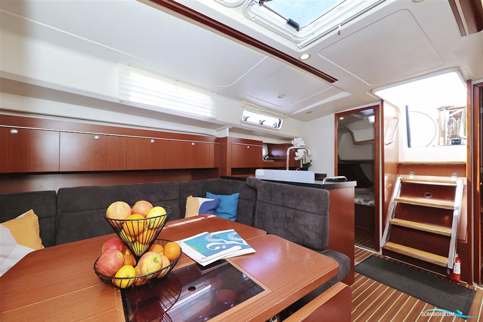 Hanse 415