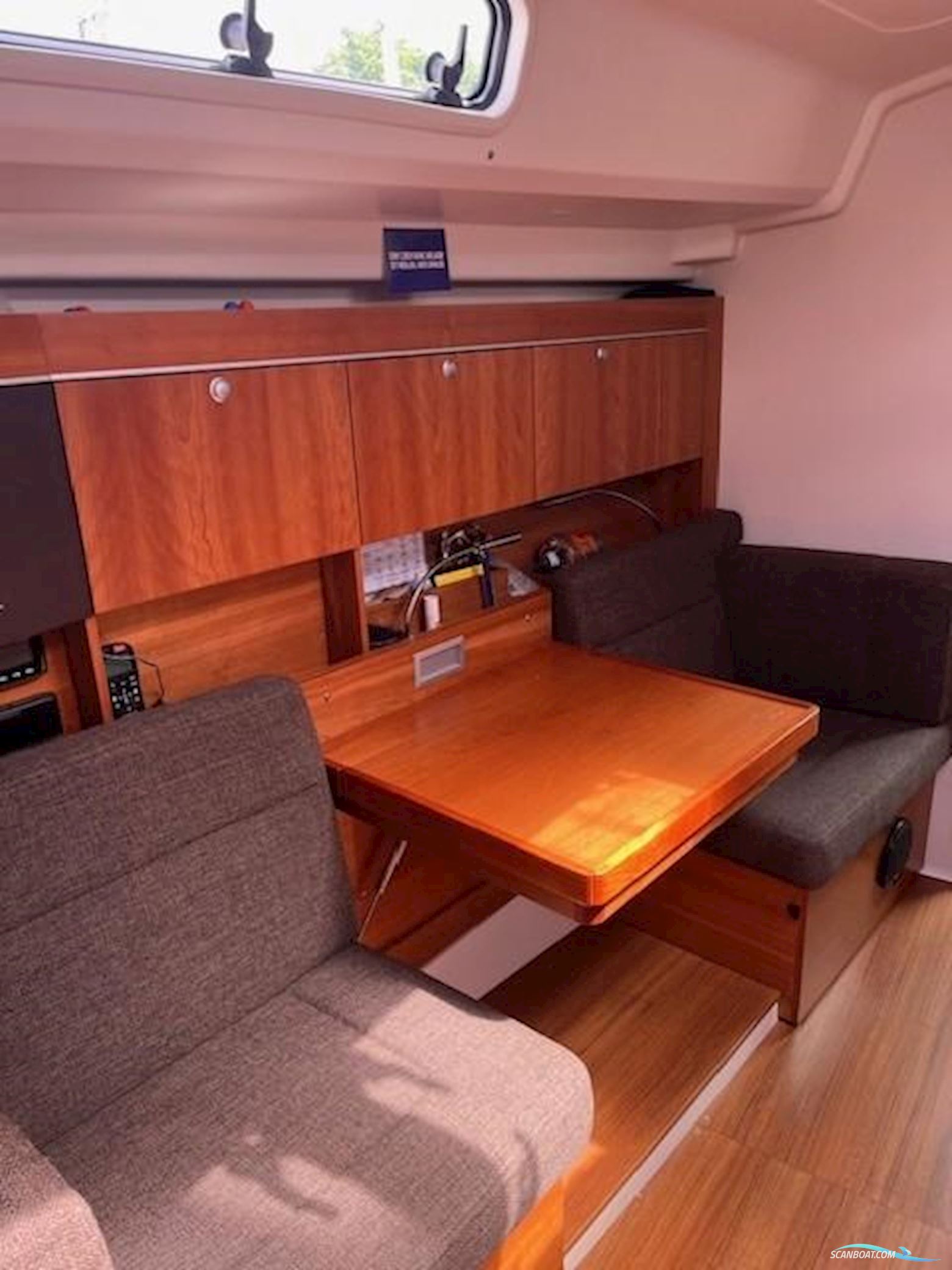 Hanse 415