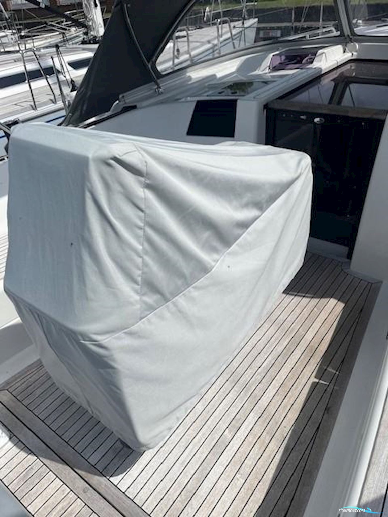 Hanse 415