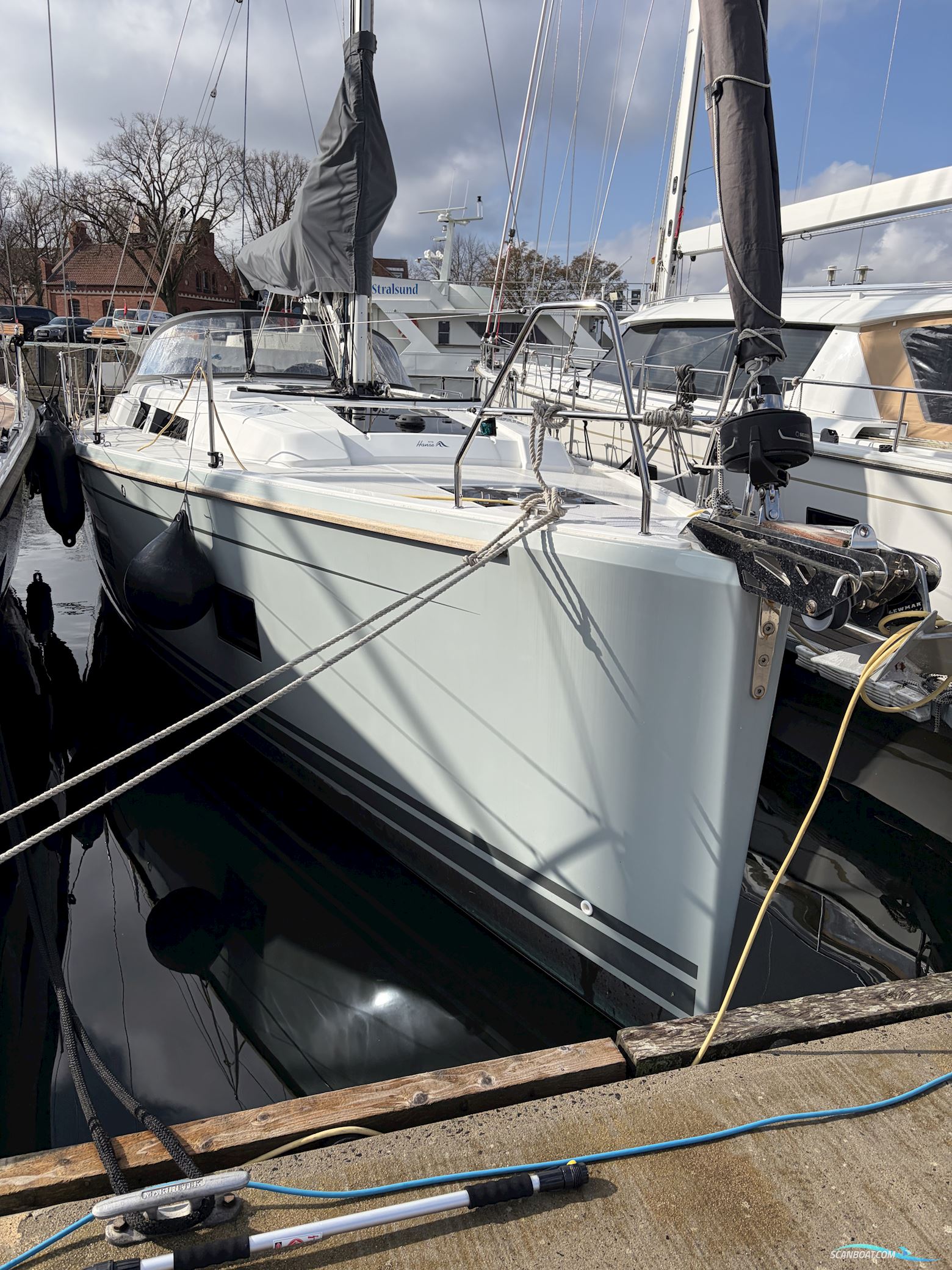 Hanse 418