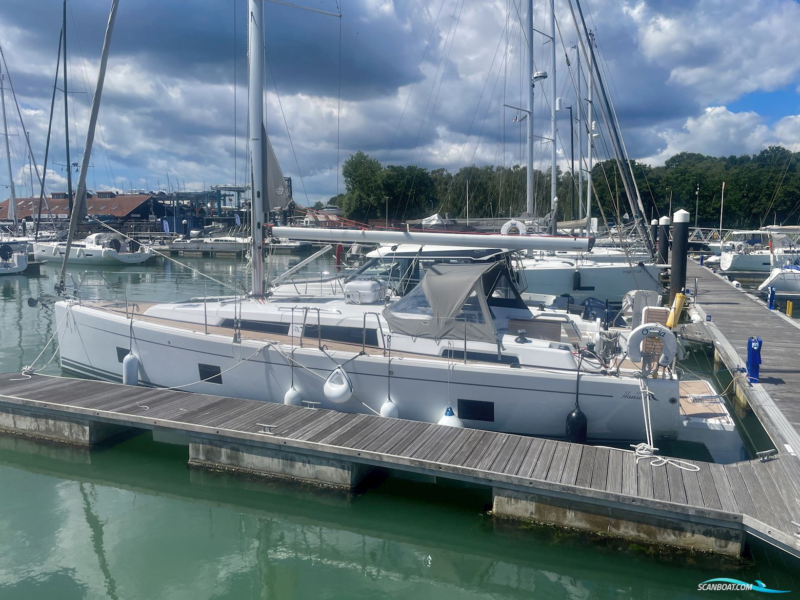 Hanse 418