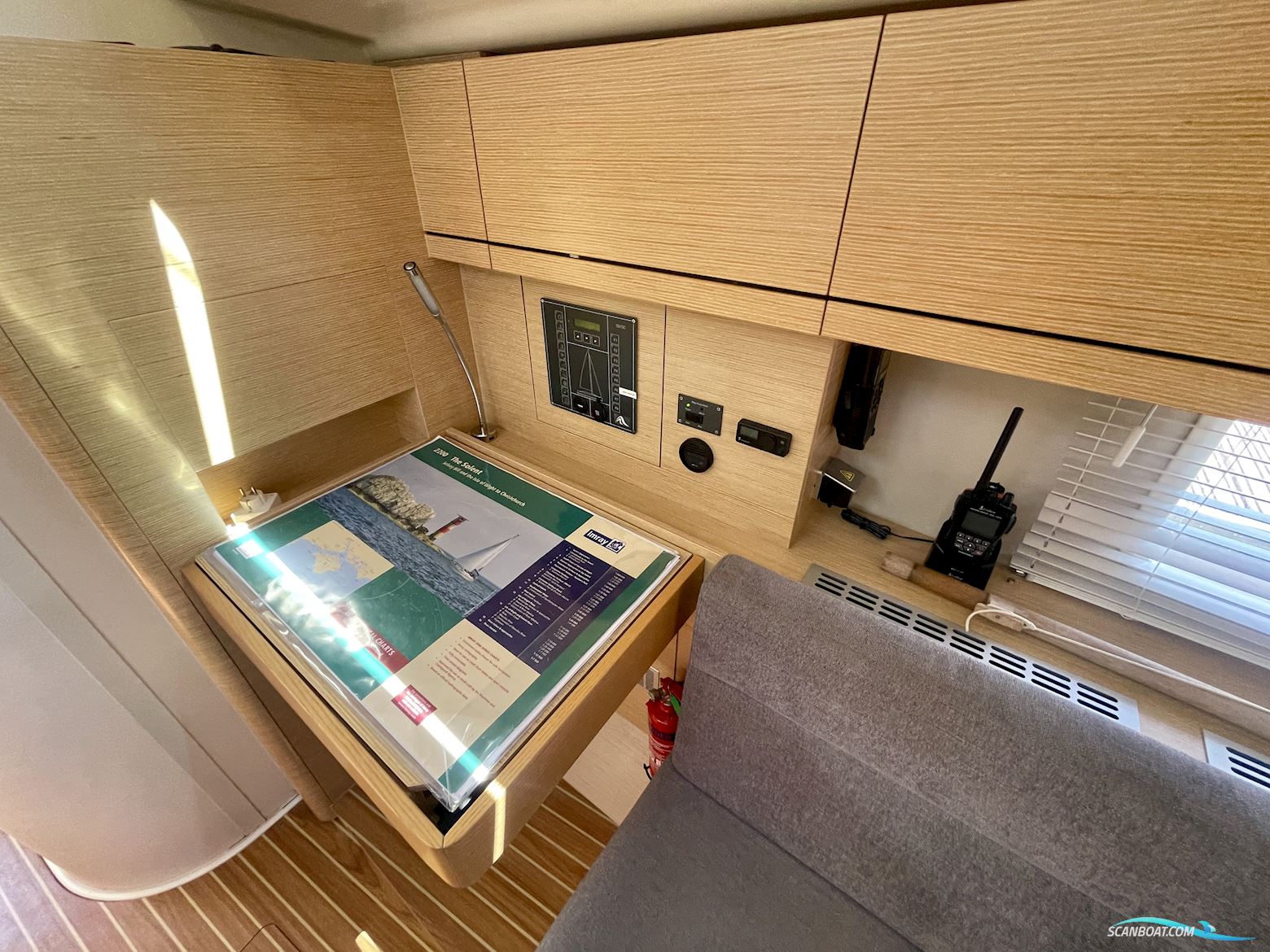 Hanse 418
