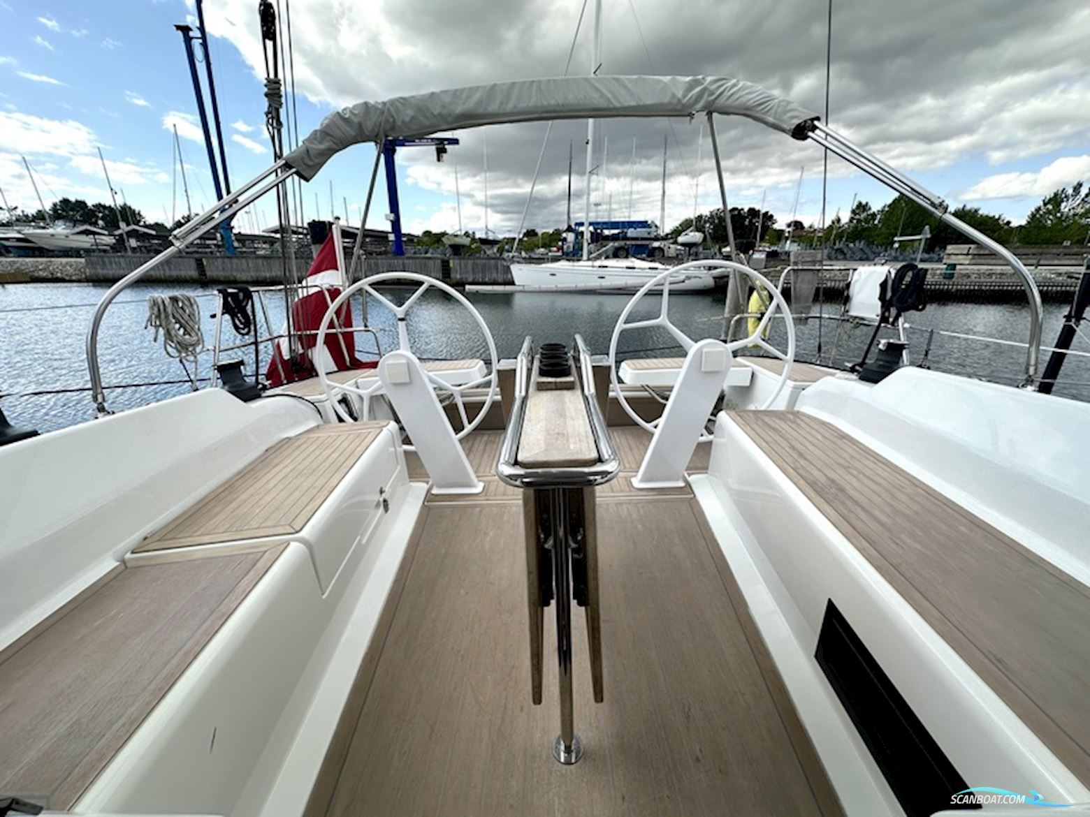 Hanse 418